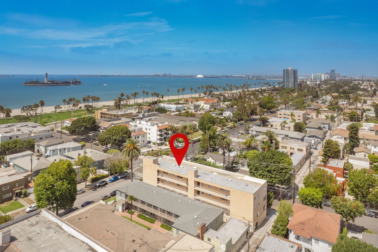 100 Loma Ave #404
