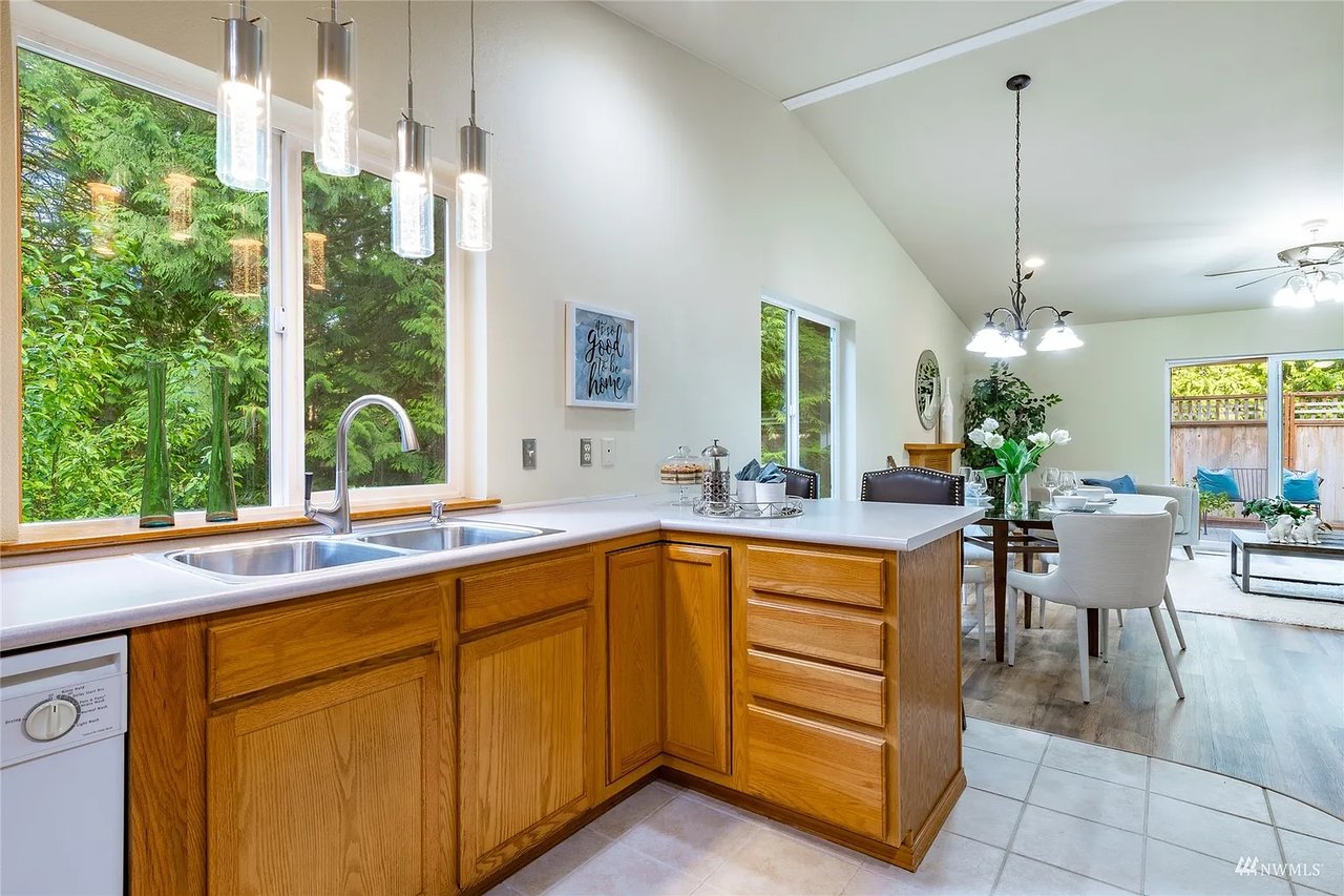 3 VALLEY CREST Way