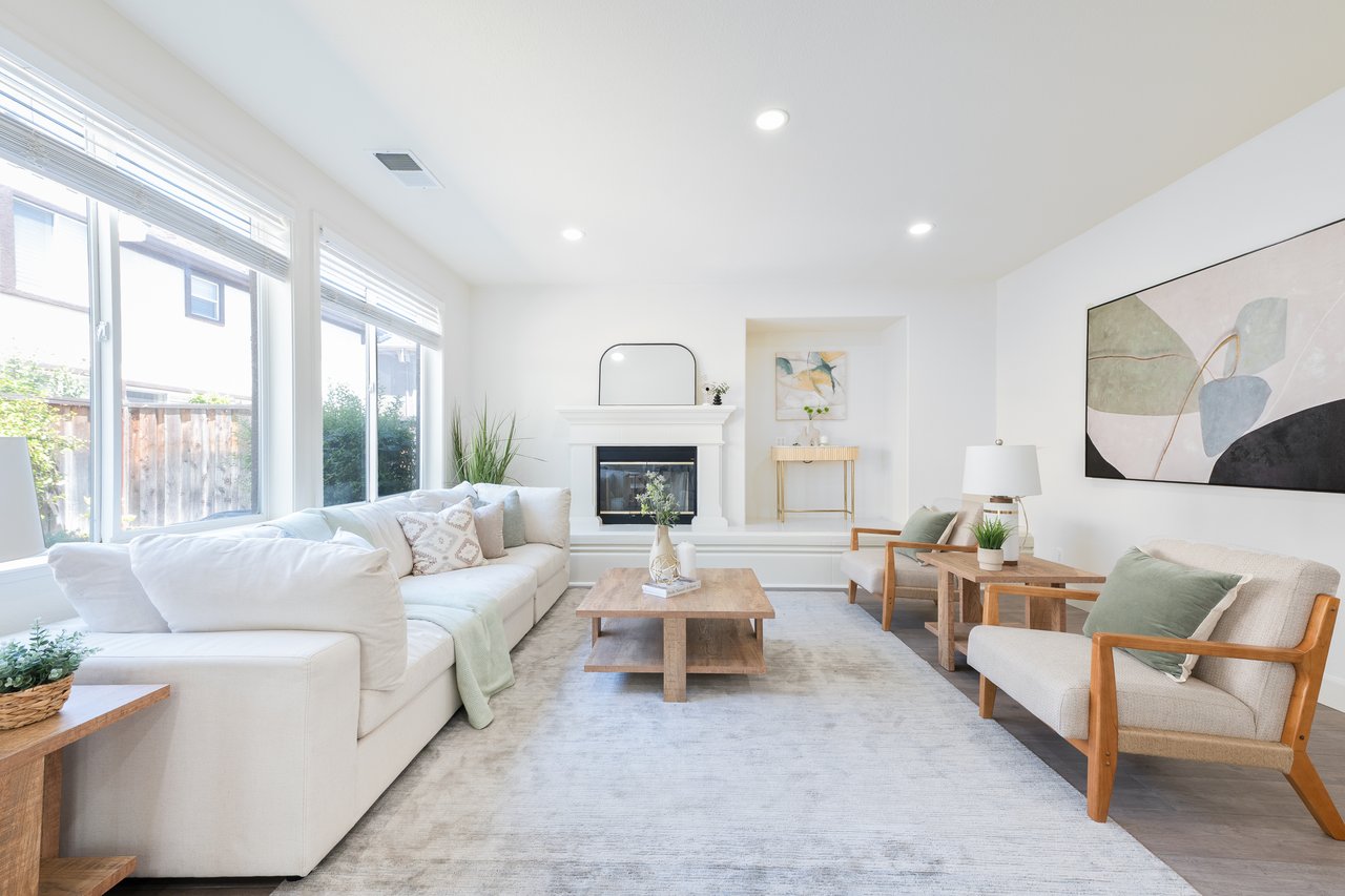 5947 Pala Mesa Dr