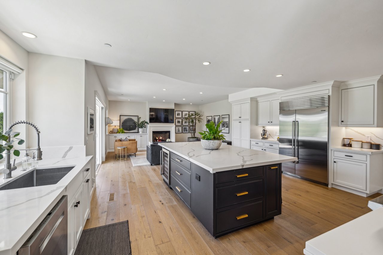 6 Live Oak Way