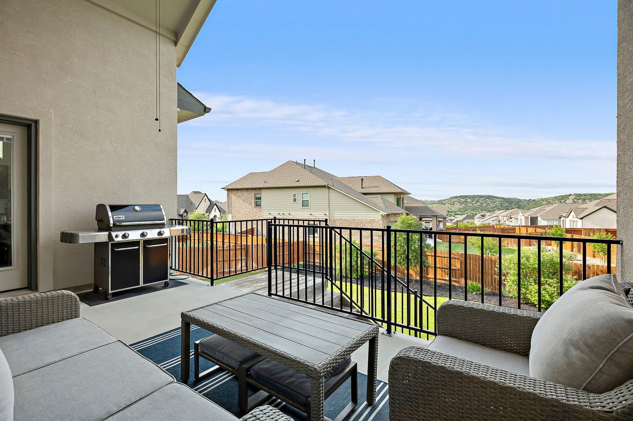 Contemporary Sweetwater Stunner