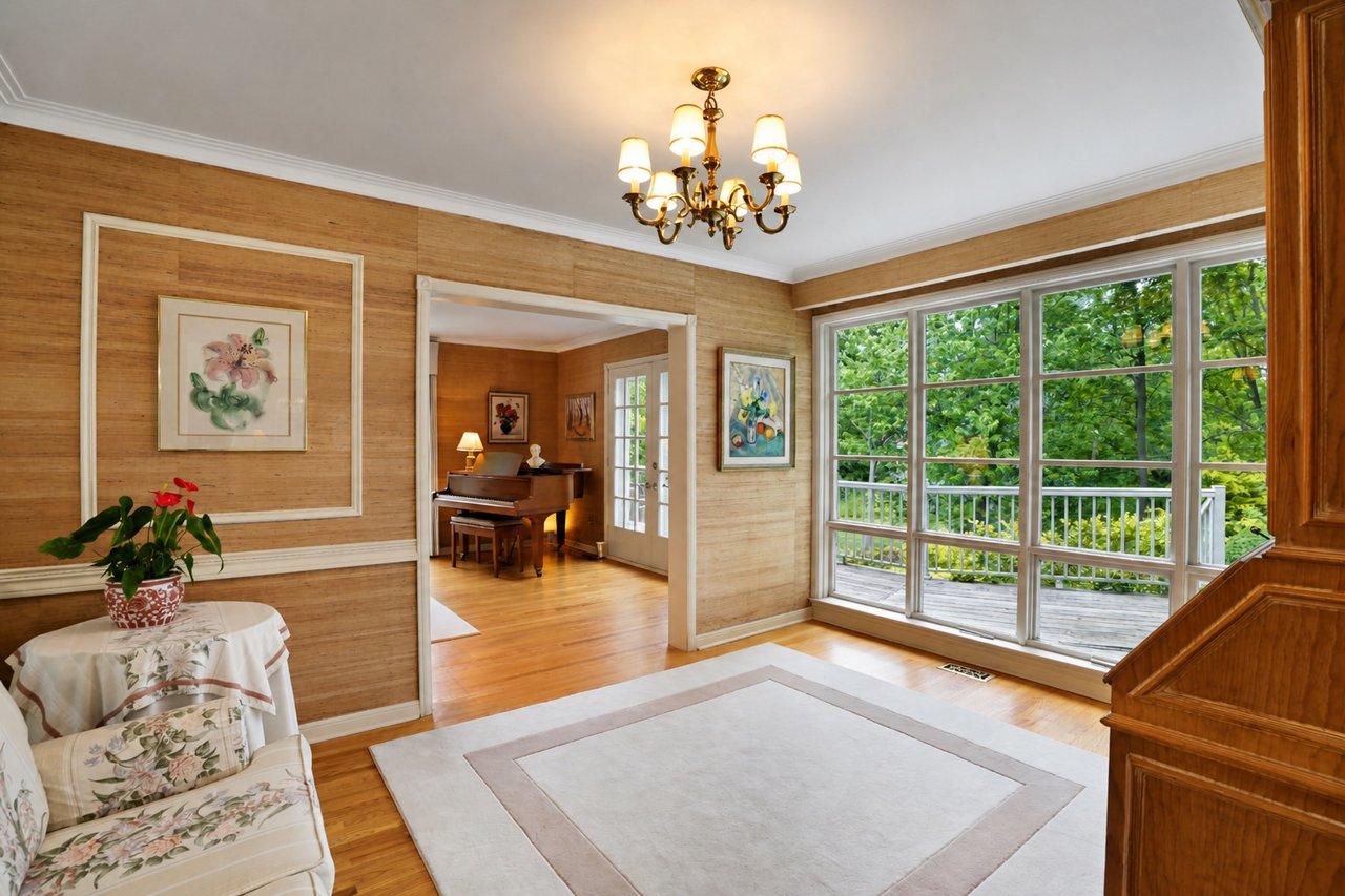 5052 Lakeshore Road, Burlington