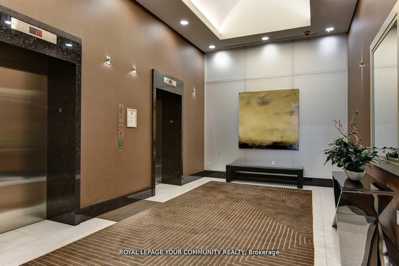PREMIUM YORKVILLE LIVING