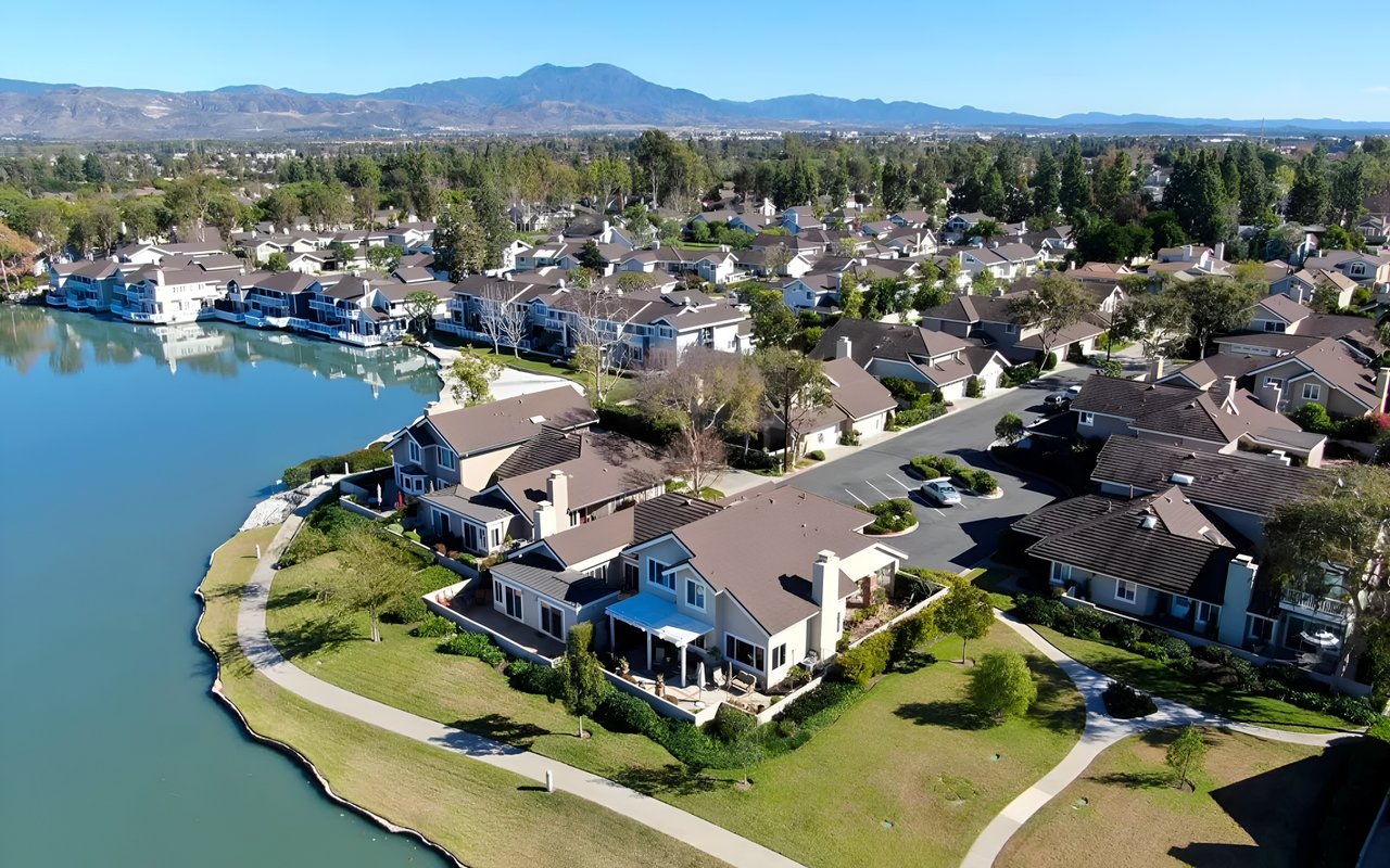 Exploring the Benefits of Moving into a Neighborhood with an HOA