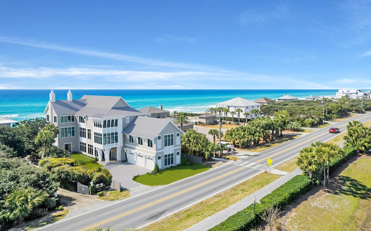 Exploring Coastal Gems: Seagrove Beach vs. Blue Mountain Beach Homes for Sale