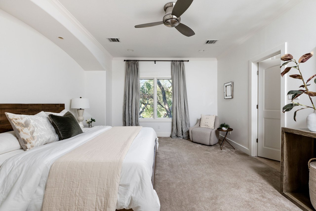 Charming Deep Eddy Retreat in the Heart of Central Austin