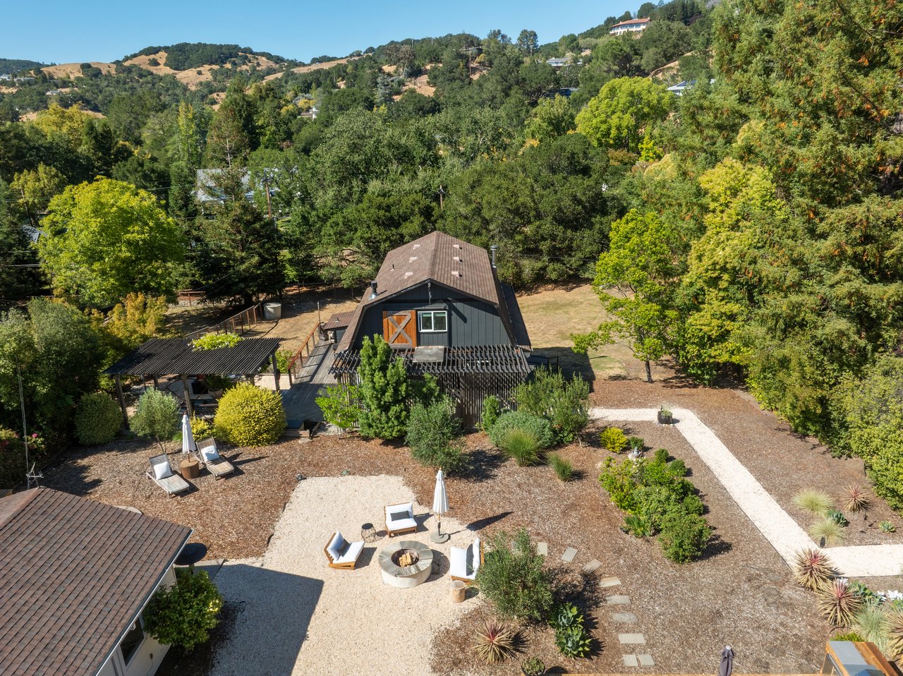 139 Deer Hollow Rd