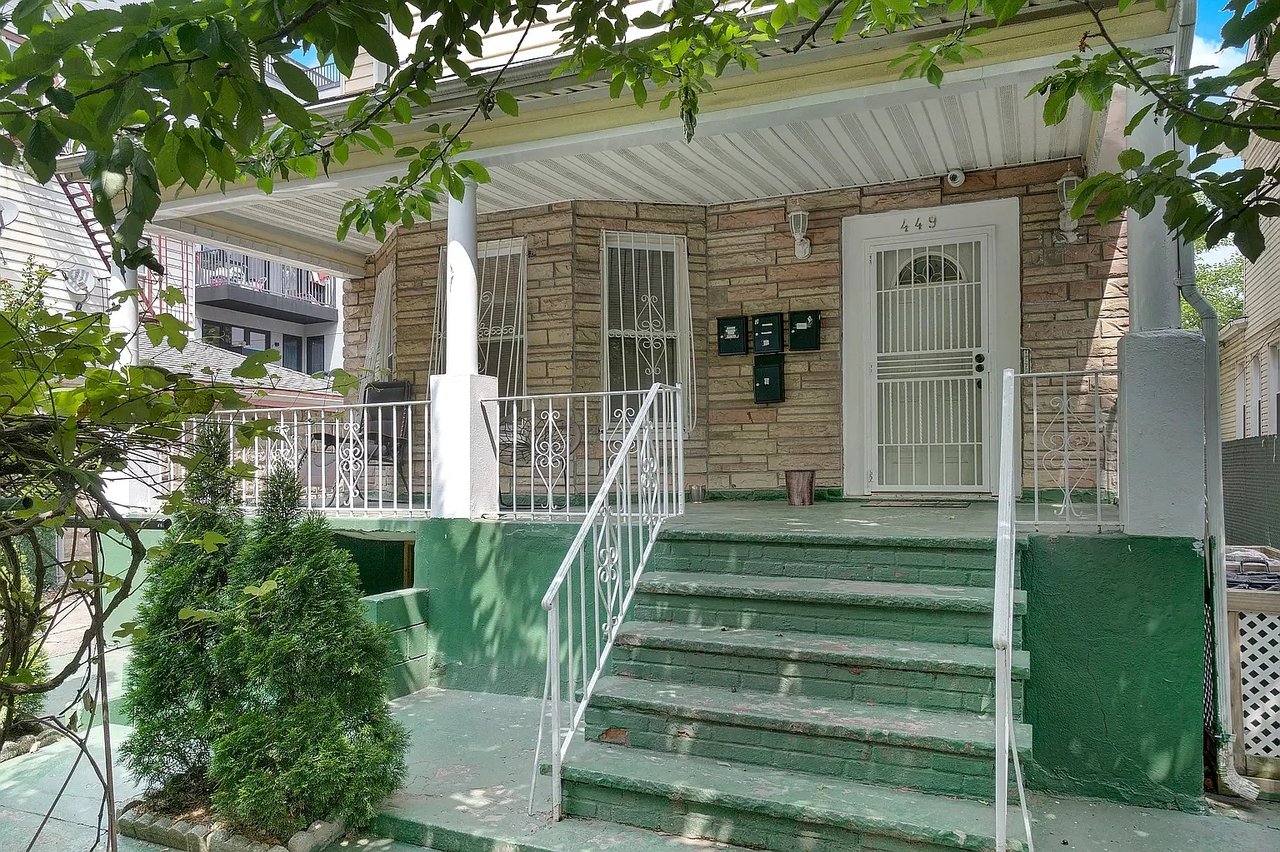 449 East 25th Street