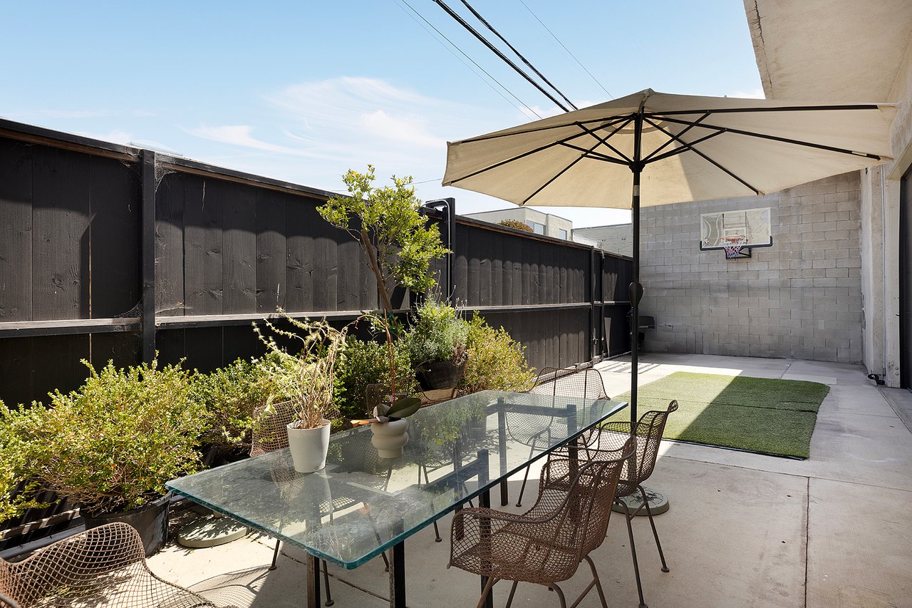 534 Victoria Ave