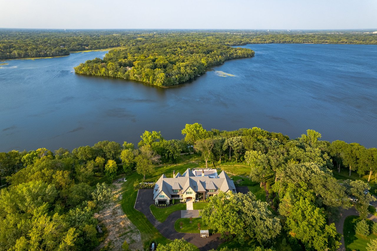 Selling Your Lake Home: What Northern Suburbs Sellers Need to Know Right Now