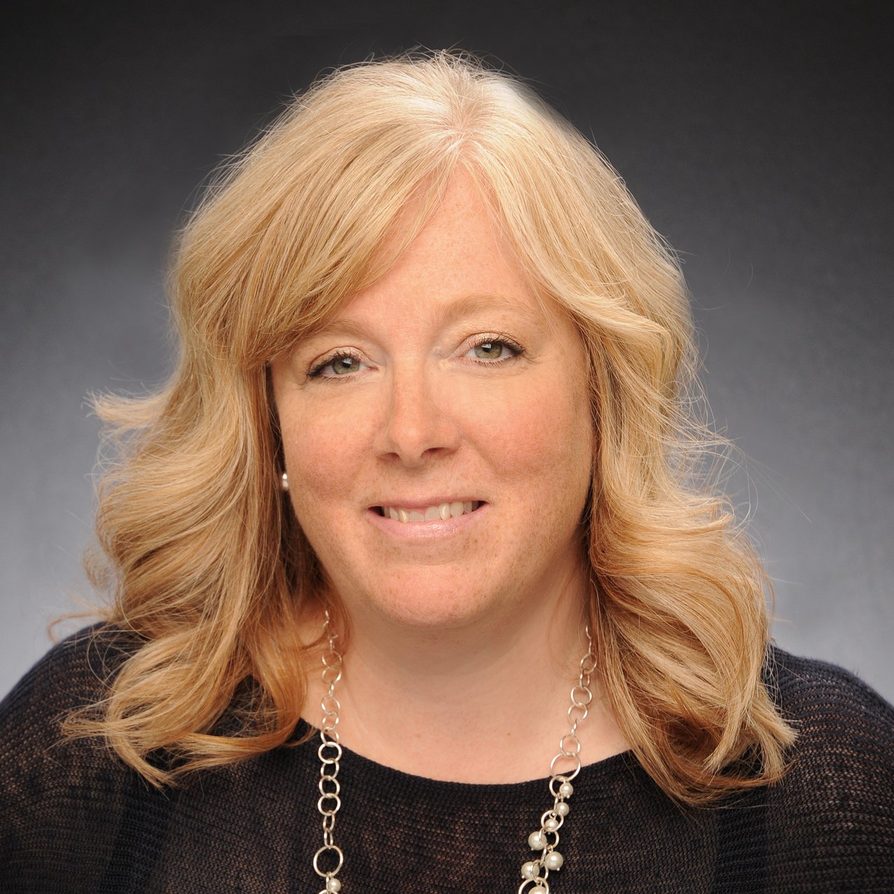Amy Fesmire Cornelius, NC Real Estate Agent Headshot