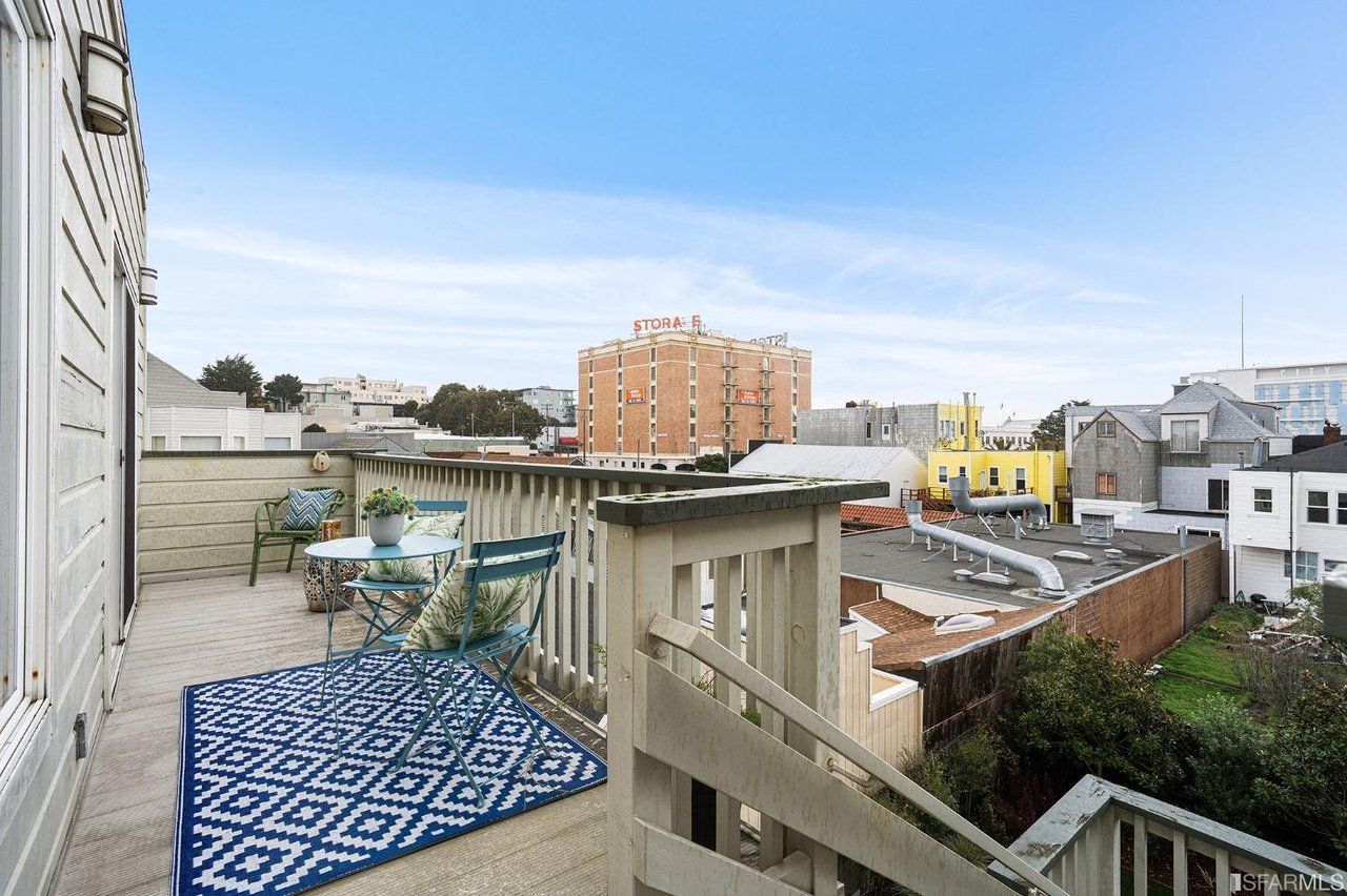 128 Wood St #3