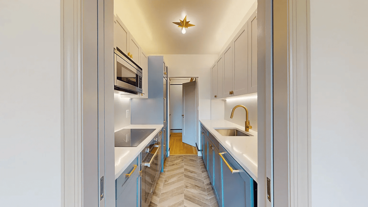 1 Christopher St APT 4H