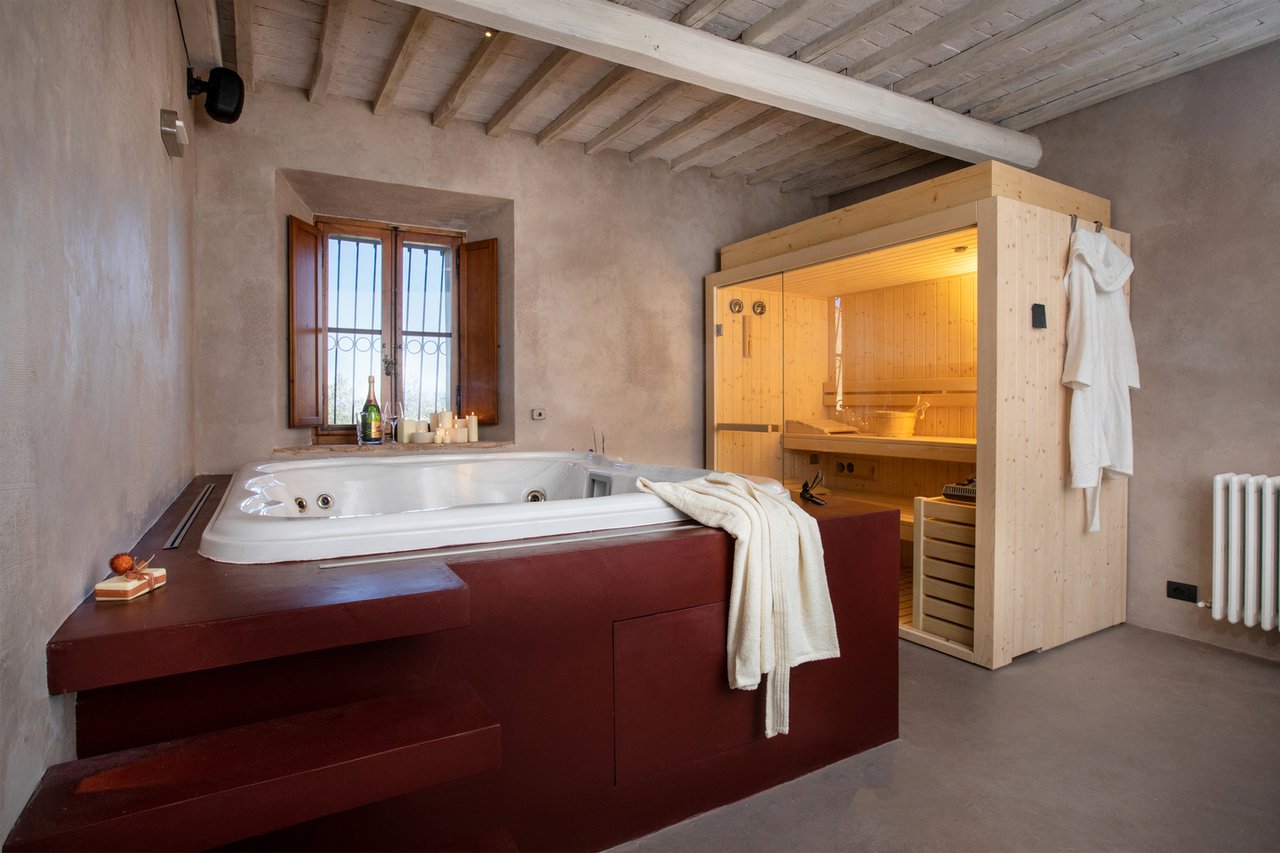 Country Luxury Home For Rent in Valdorcia
