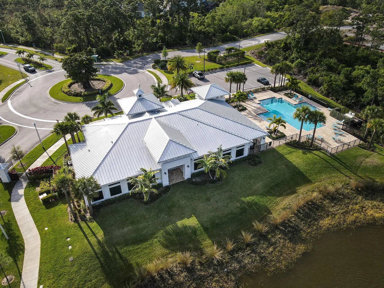 4724 SW Briarwood Ct