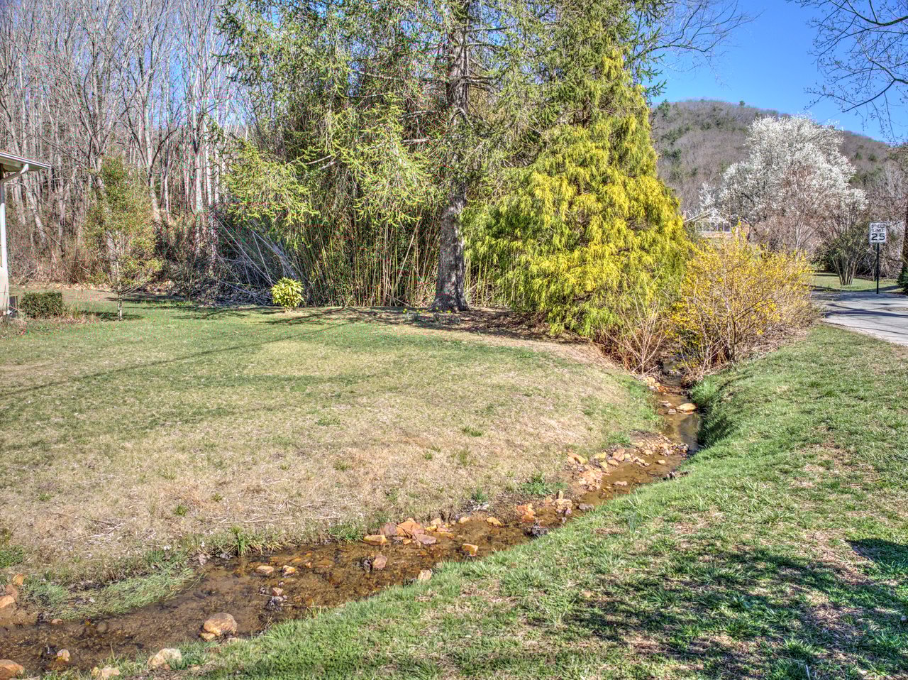 879 New Haw Creek Road