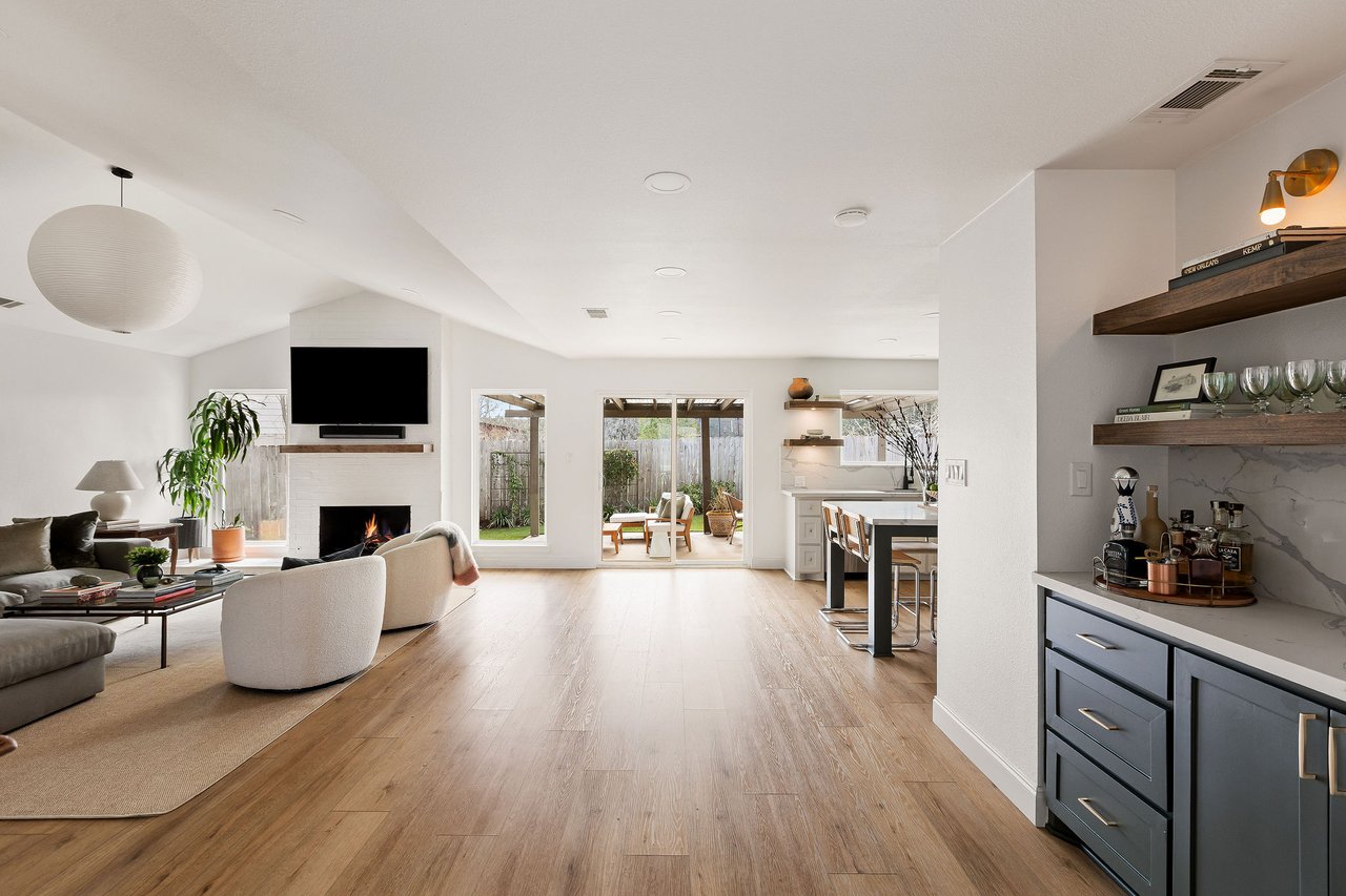 4701 Travis Country Circle