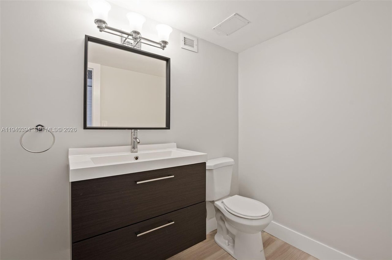 Maison Grande Condo, Unit 509