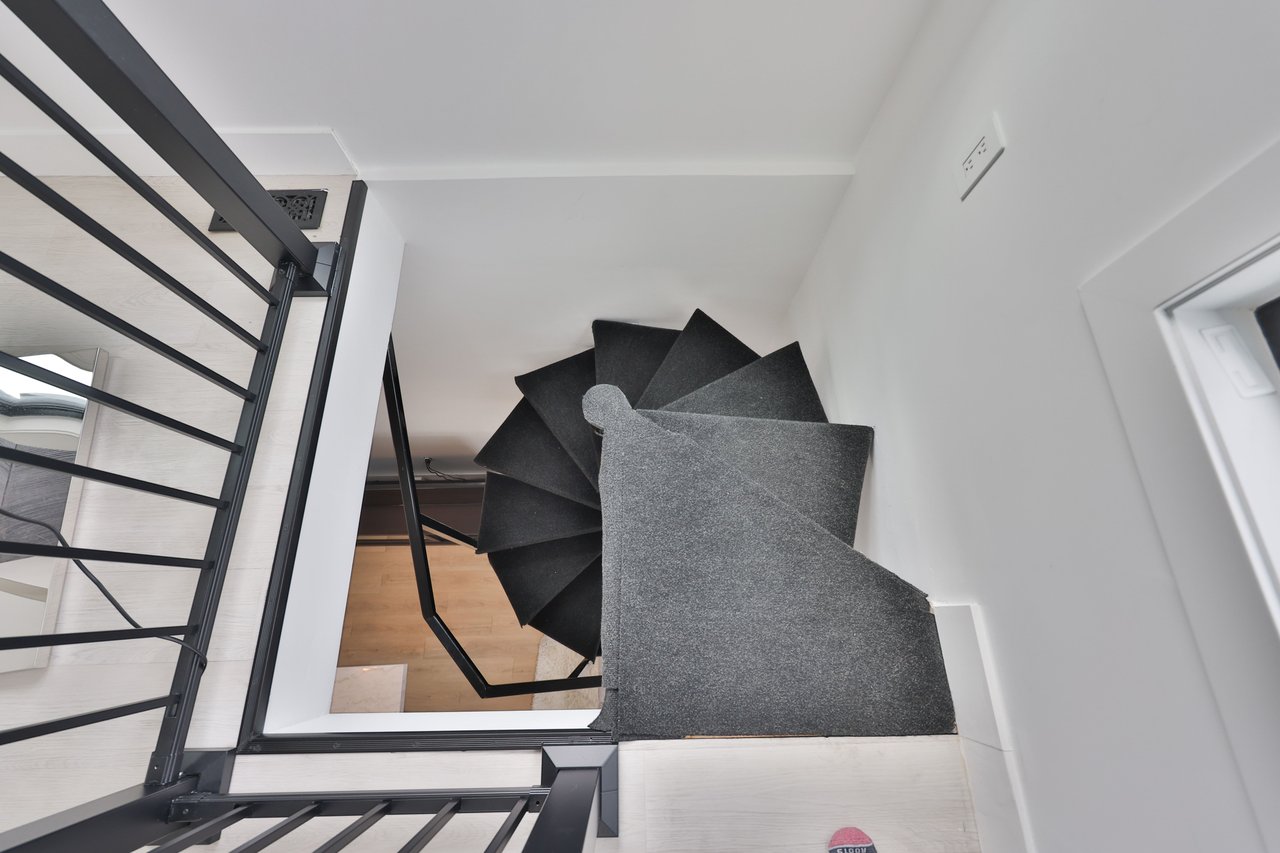 172 Royal York Rd