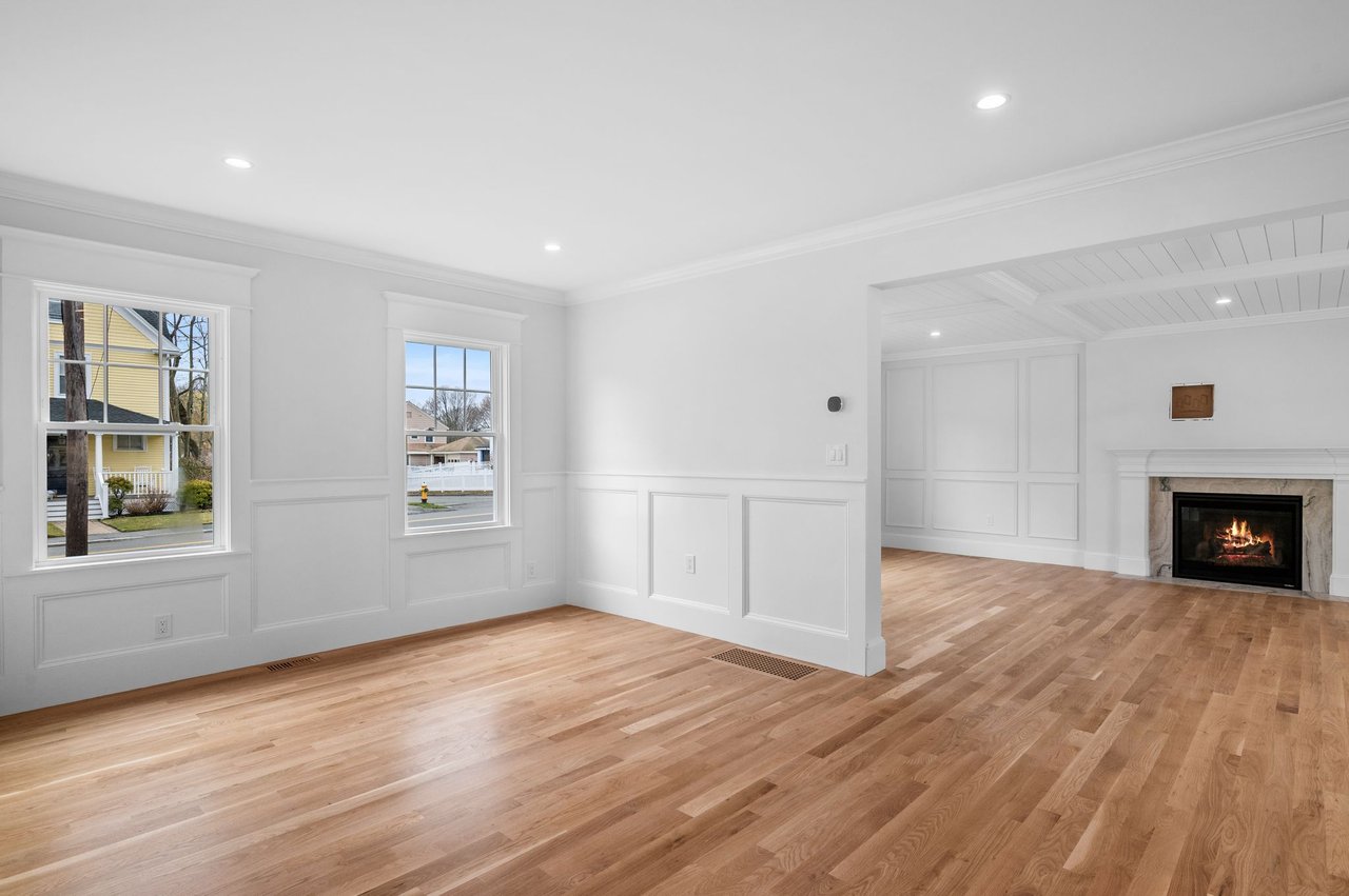 36 Rockaway Ave