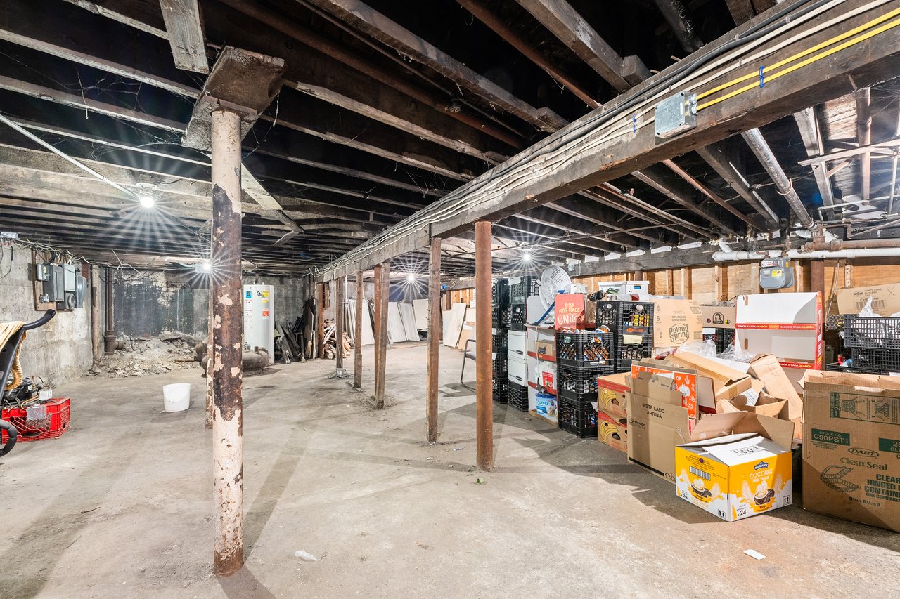 163-179 Washington St