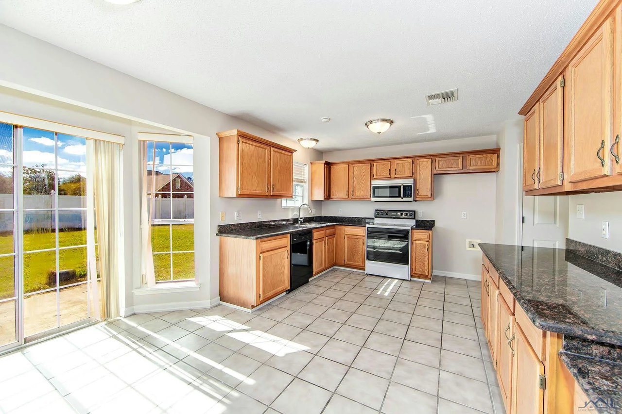 133 Tigerlily Dr