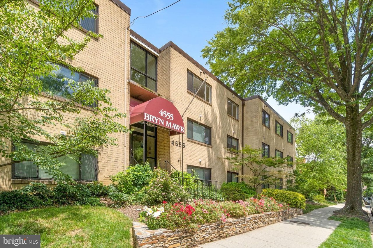 4555 MacArthur Blvd NW #214