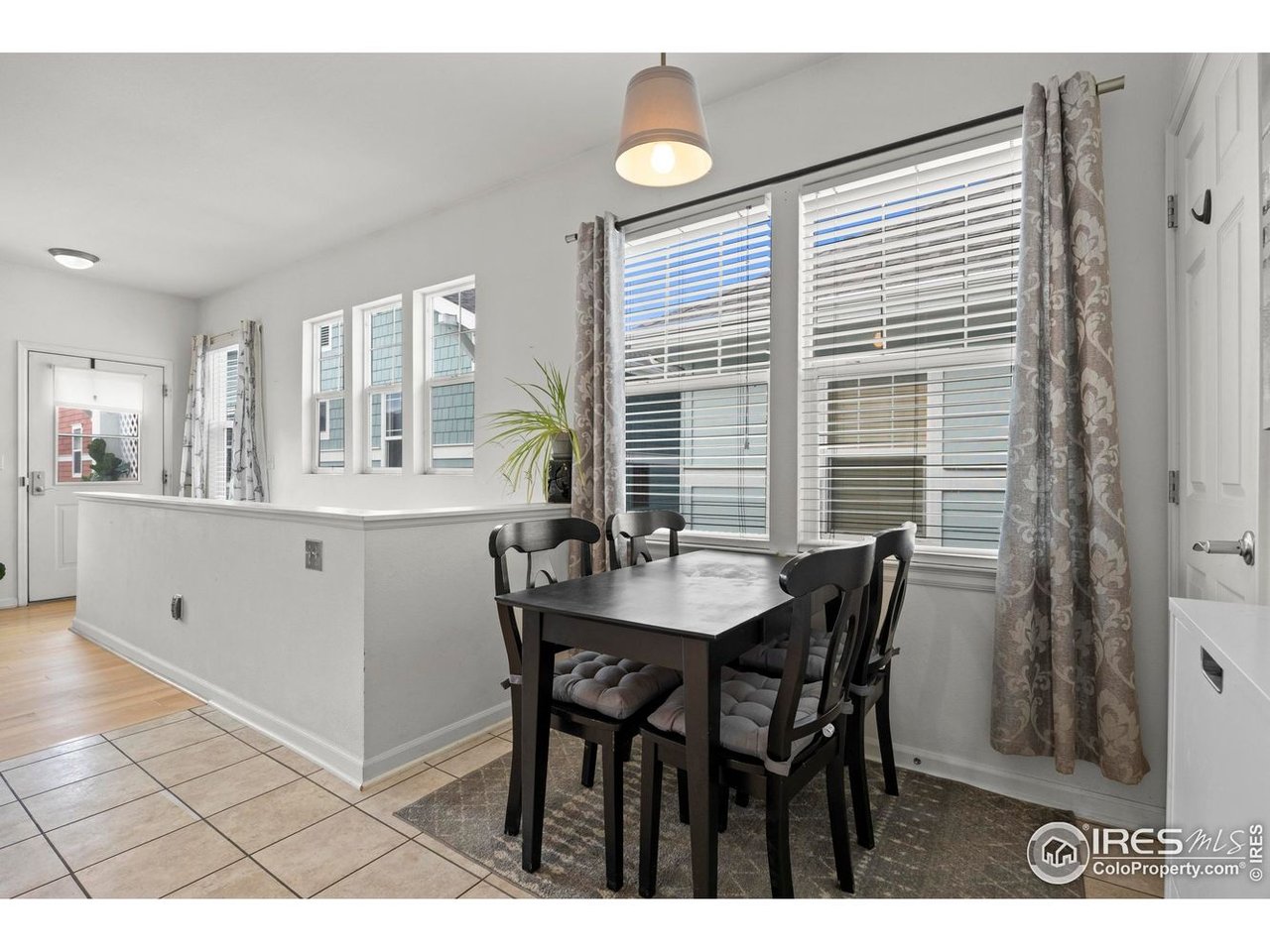 7454 E 28th Avenue Unit: 3