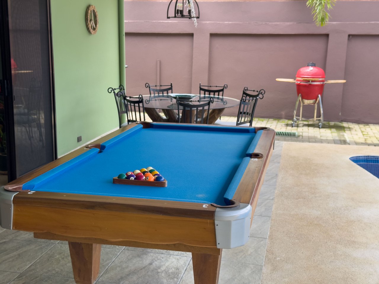 Naranjito corner lot house