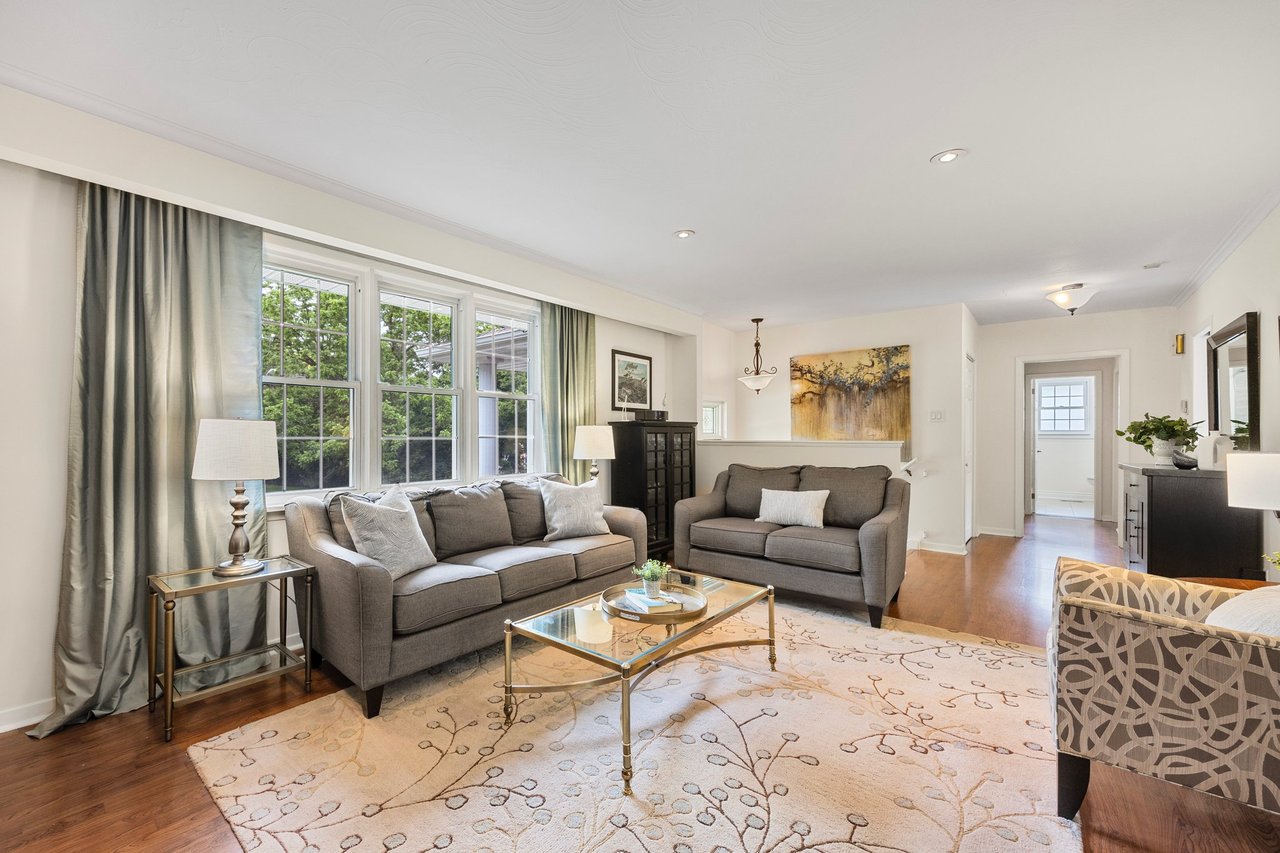 210 Richard Avenue, Newmarket