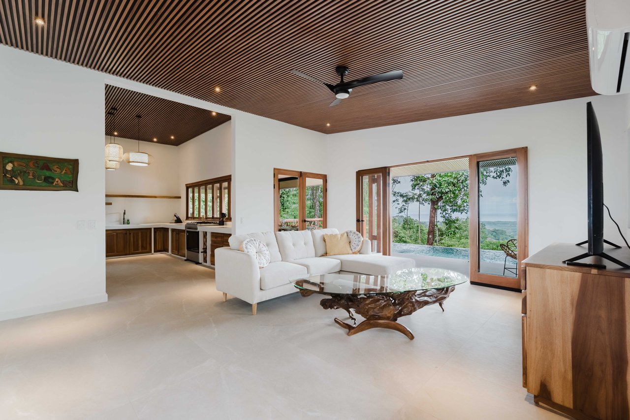 Casa Tucán, Ocean View Villa with Private Trail to River & Waterfalls