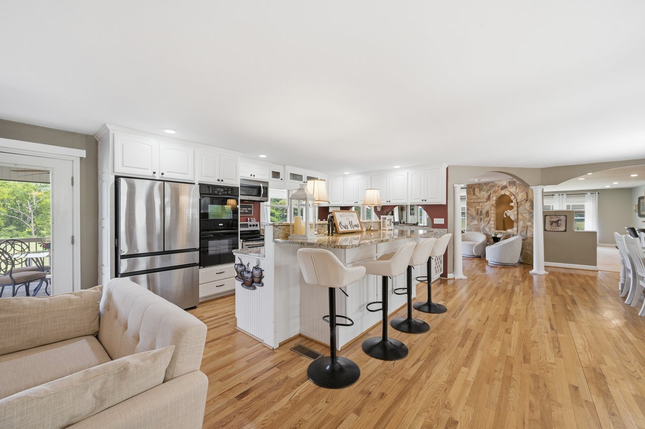 1425 Hobson Rd