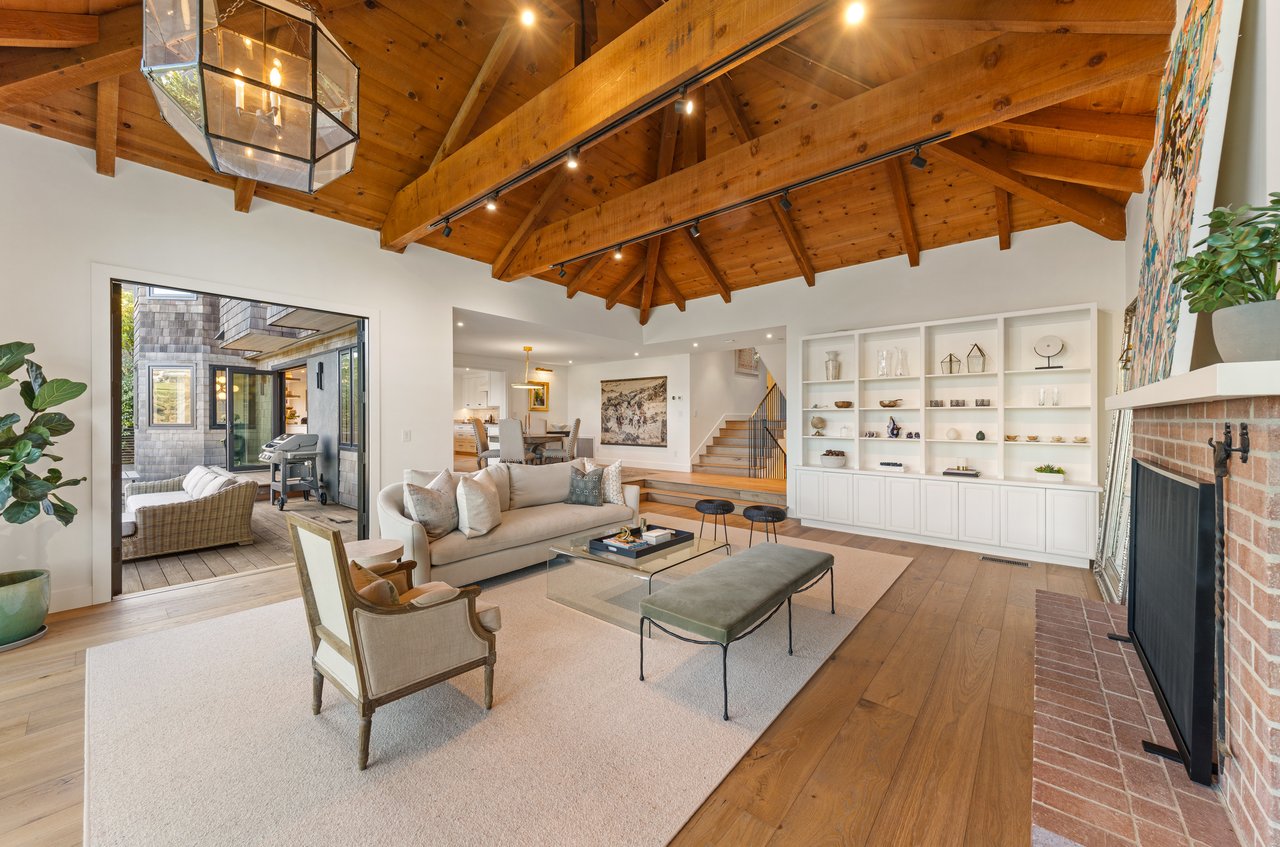 Stylish and Renovated Belvedere Beauty