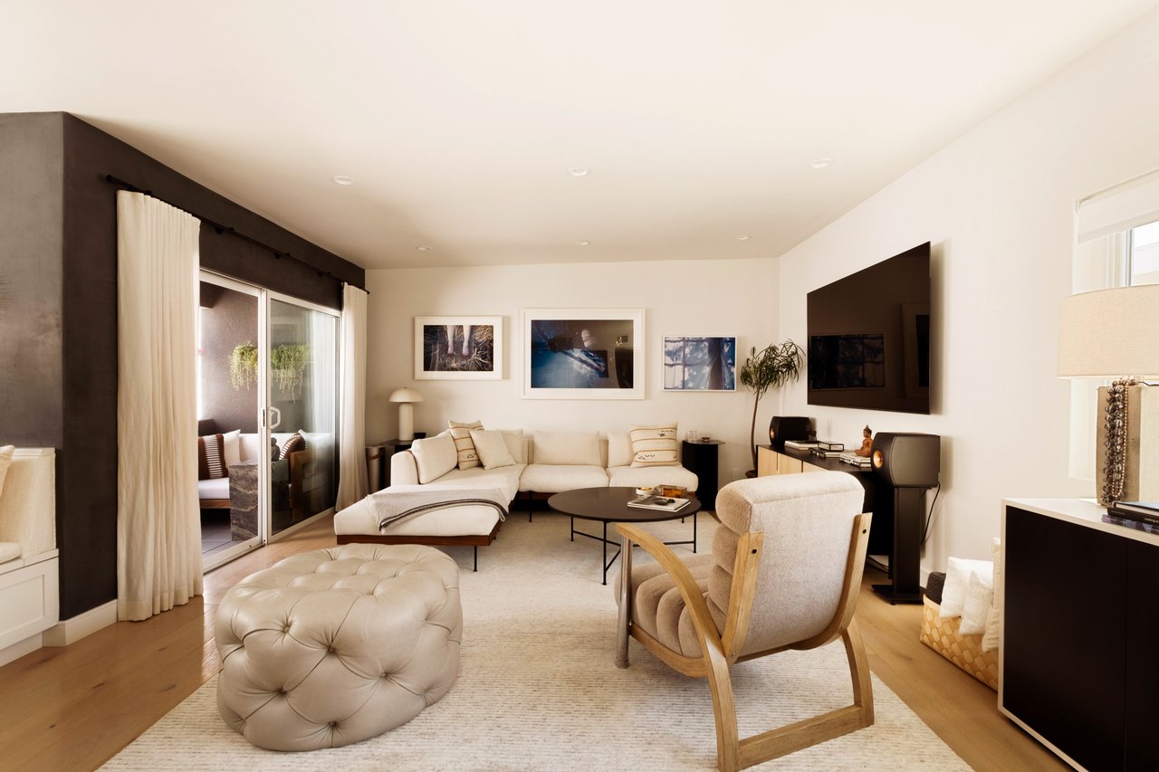  446 San Vicente Blvd #304, North of Montana