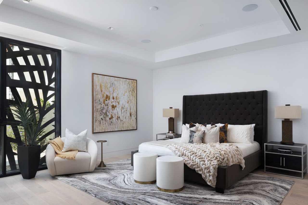 6587 N PALMERAIE Boulevard, 1050