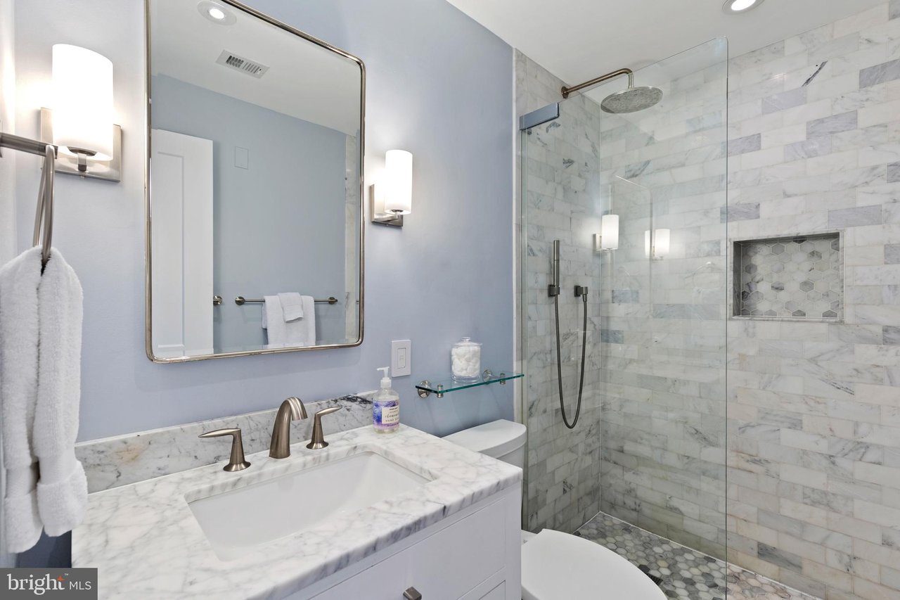 1445 N St NW #303
