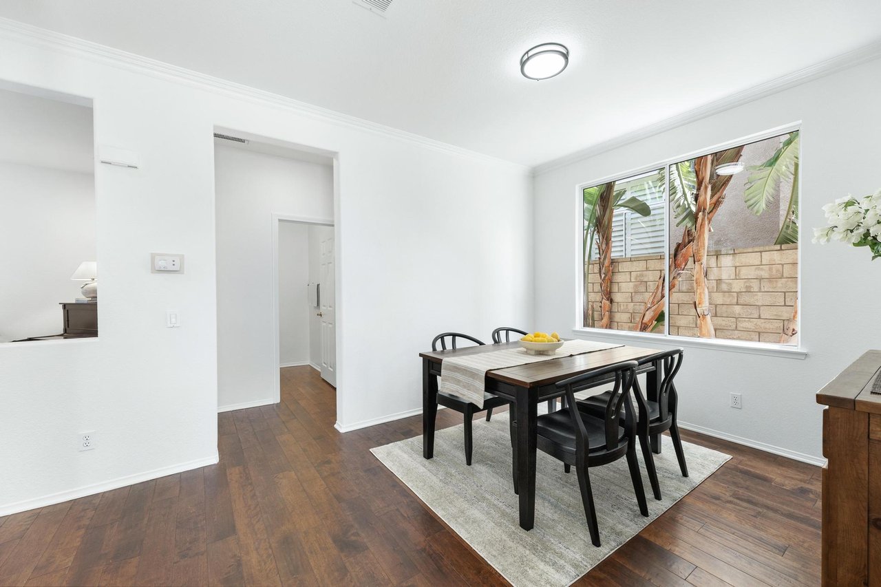 3098 Espana Ln