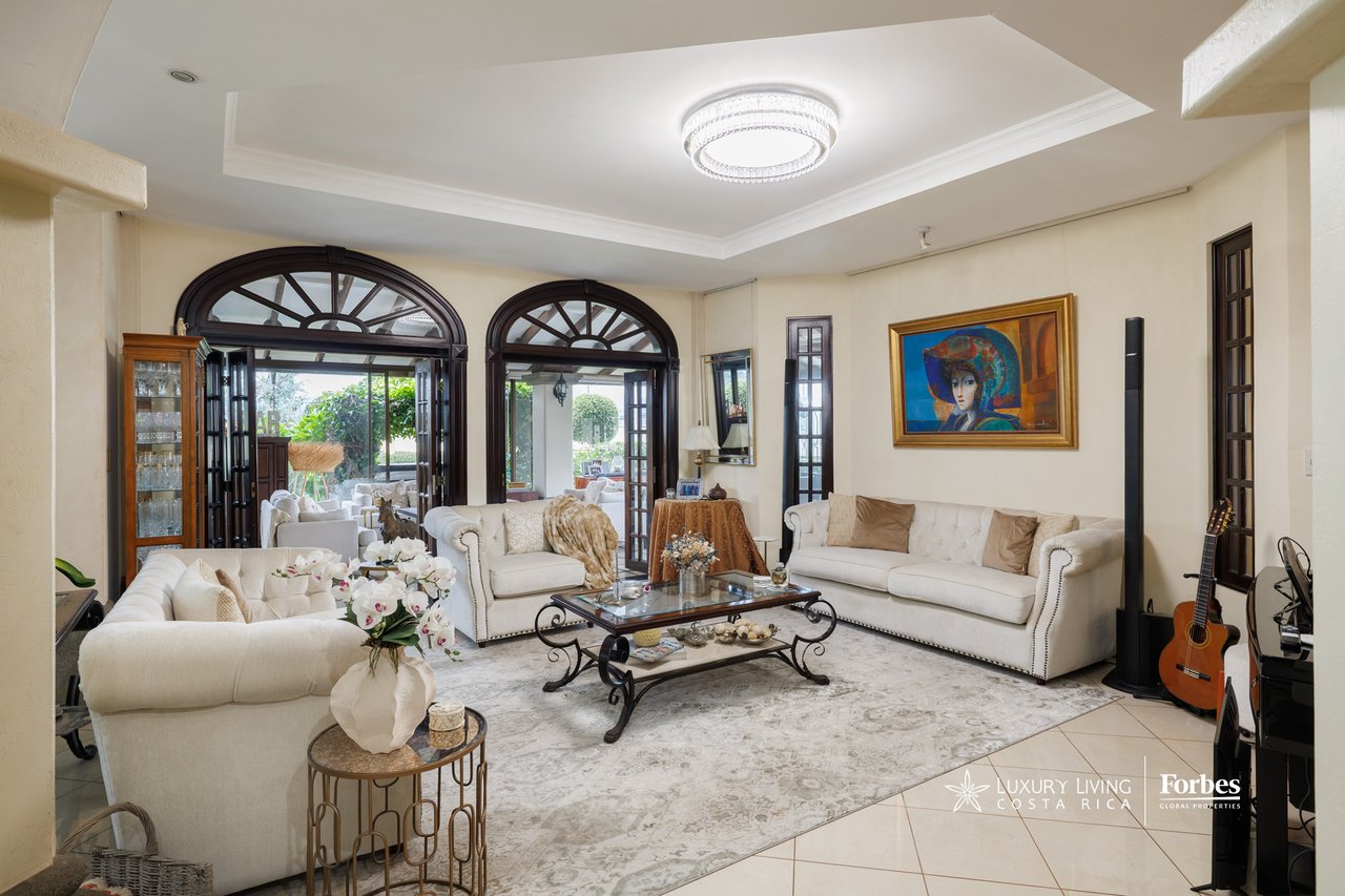 21560 - Casa Grand Court | Residence with Tennis Court in Moravia