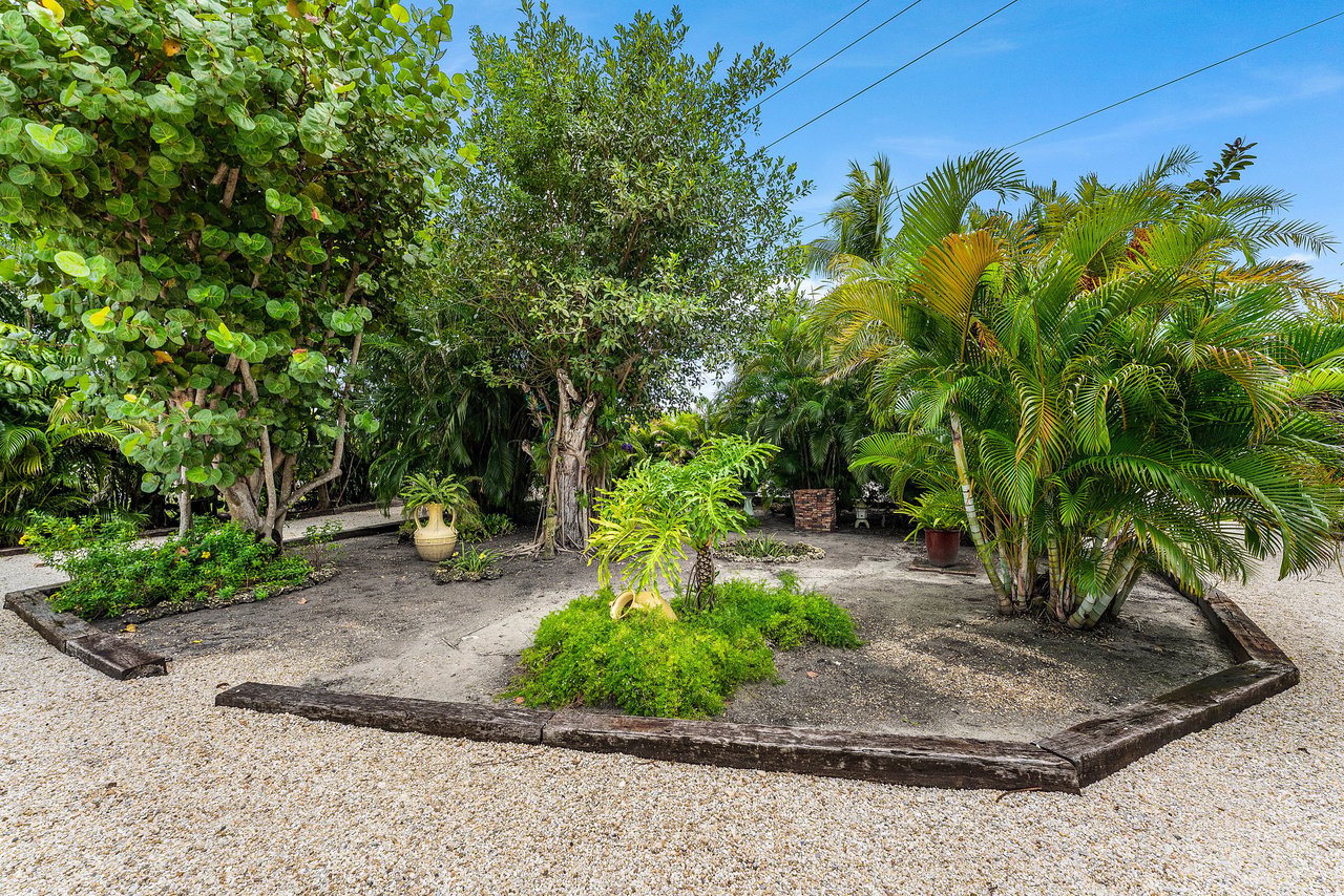 545 NW 7th St