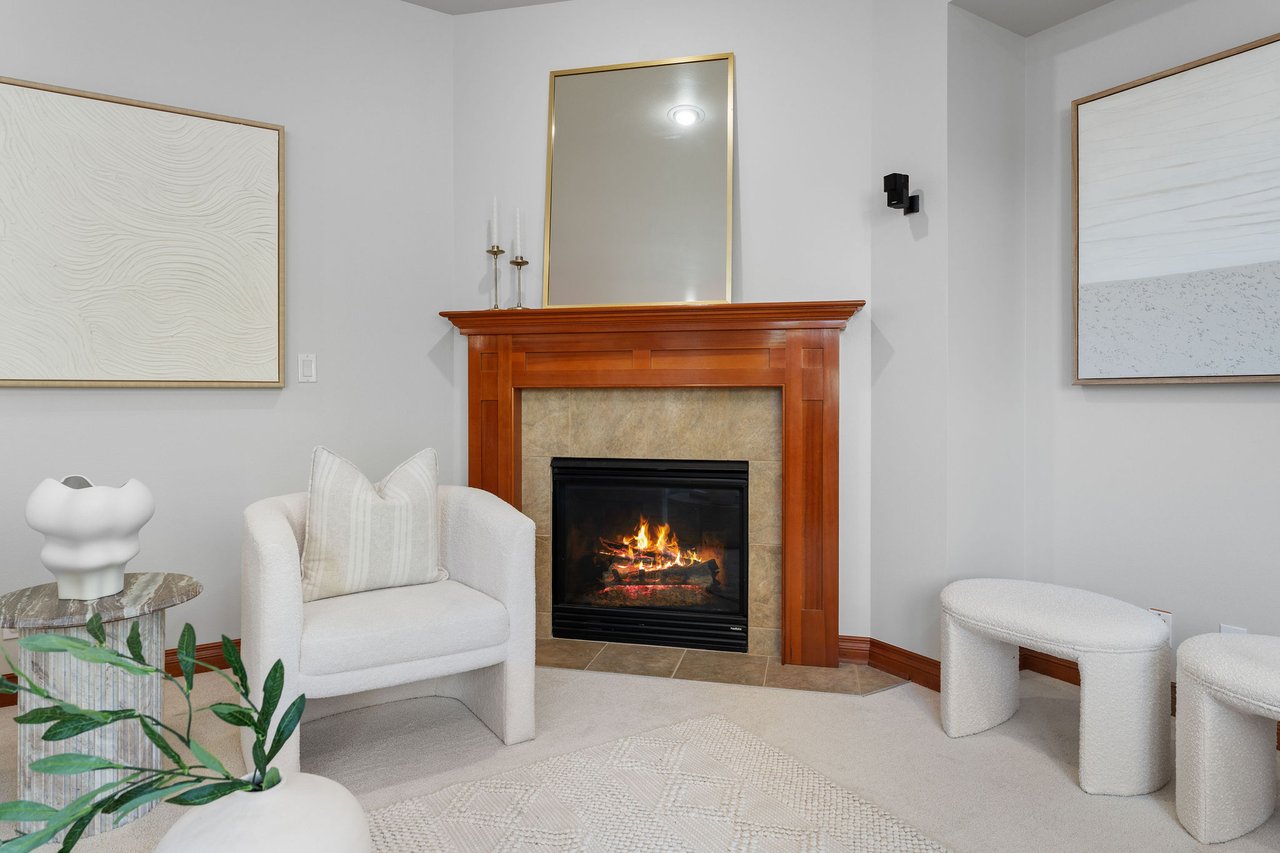 202 Chelan Ct NE