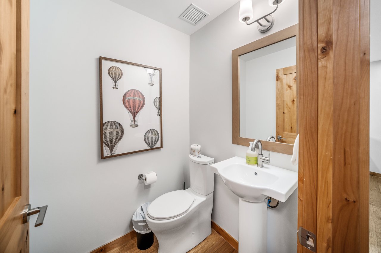 Top-Floor Spring Creek Retreat | Income-Generating Tourist Home in Timberstone Lodge
