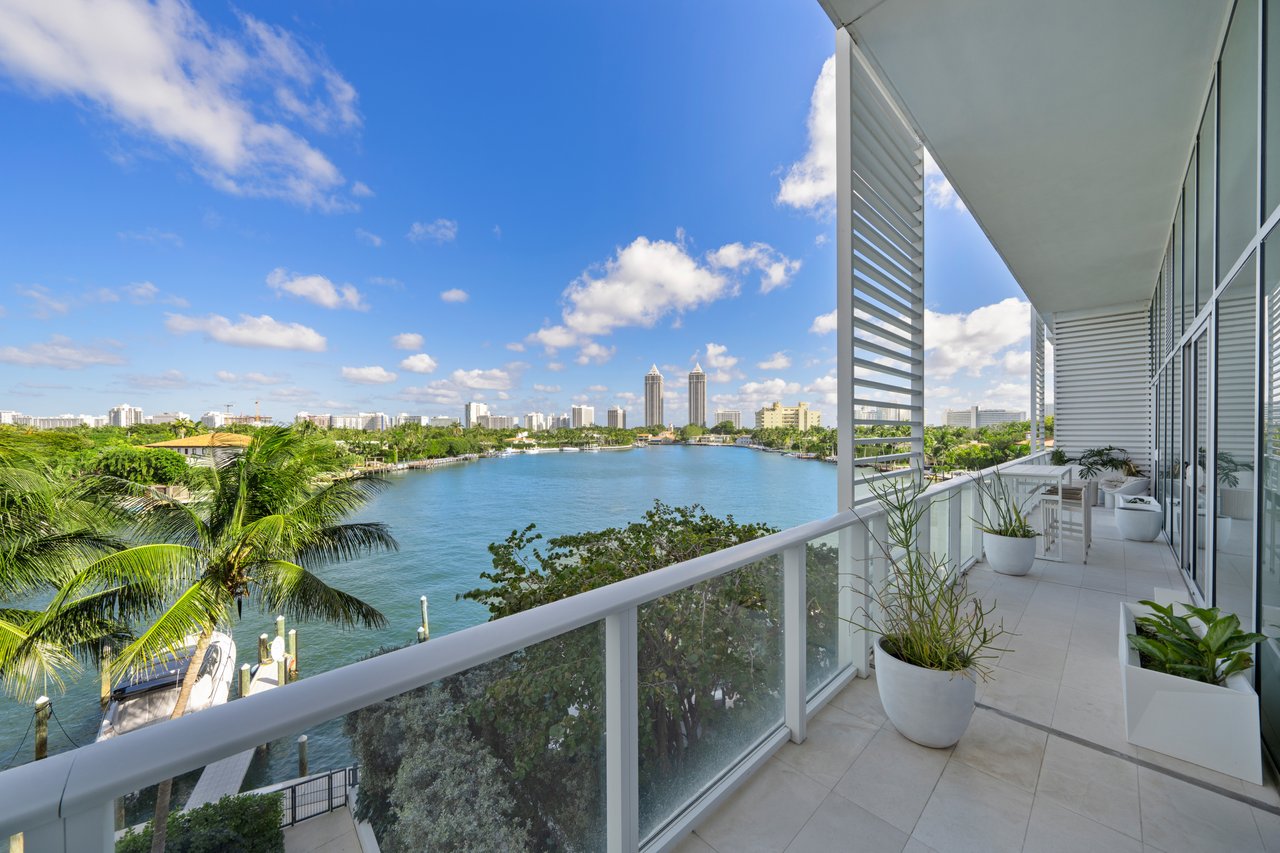 Ritz-Carlton Residences Miami Beach 304