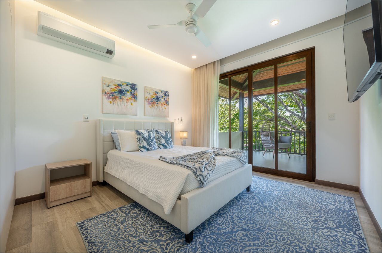 Malinches 27 A/B | Turnkey 6-Bedroom Duplex Investment in Hacienda Pinilla