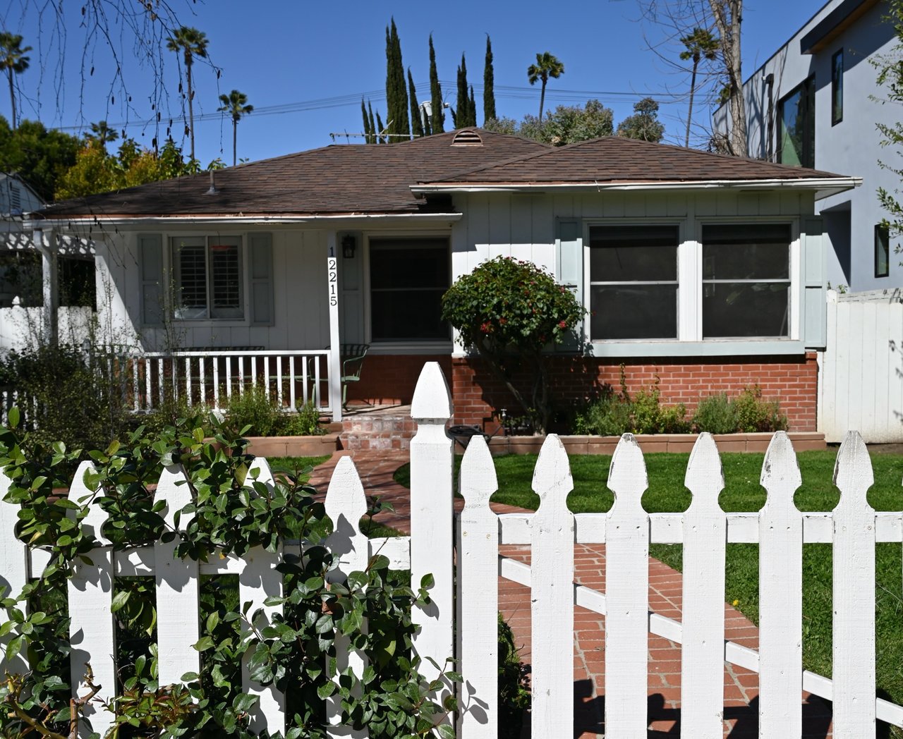 12215 Cantura St