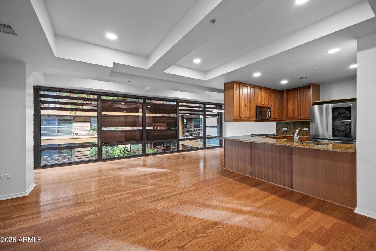 7141 E Rancho Vista Dr, #3007
