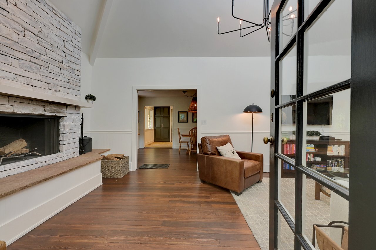 207 Madrone Ave
