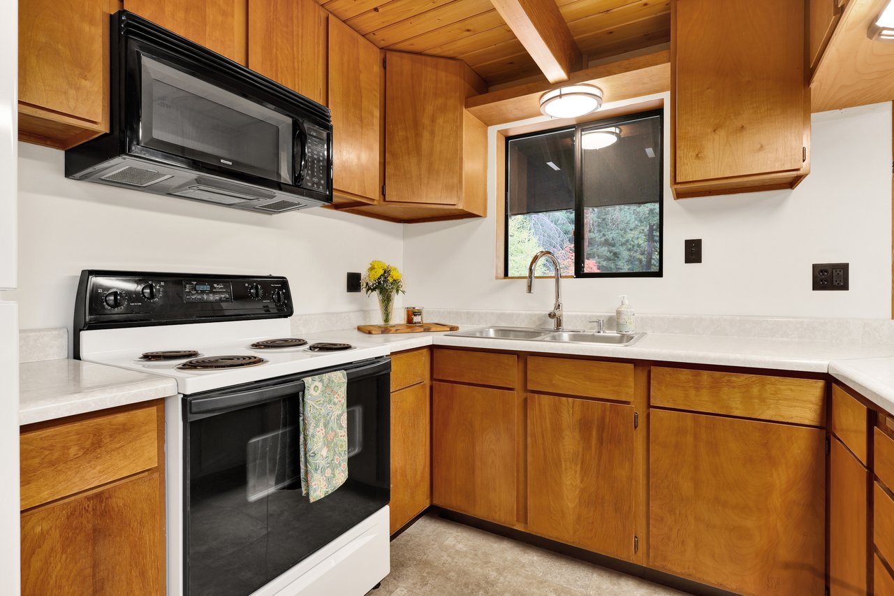 2001 Zrebiec Road, Cle Elum