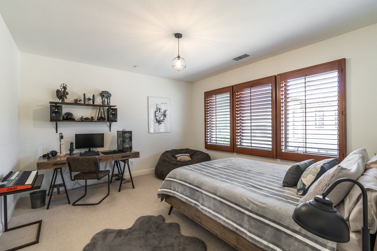 790 Via Sedona