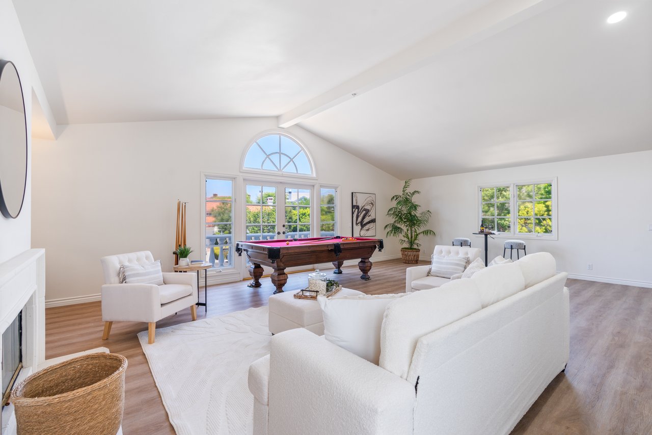 20 Meadow Wood Drive