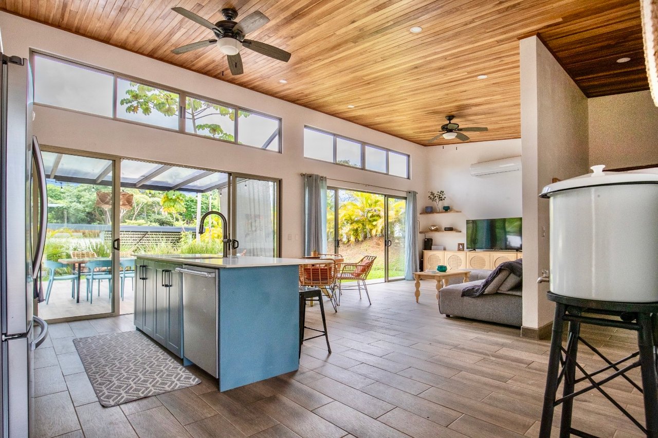 Mountain View 3 Bedroom Home in Toucan Gated Community